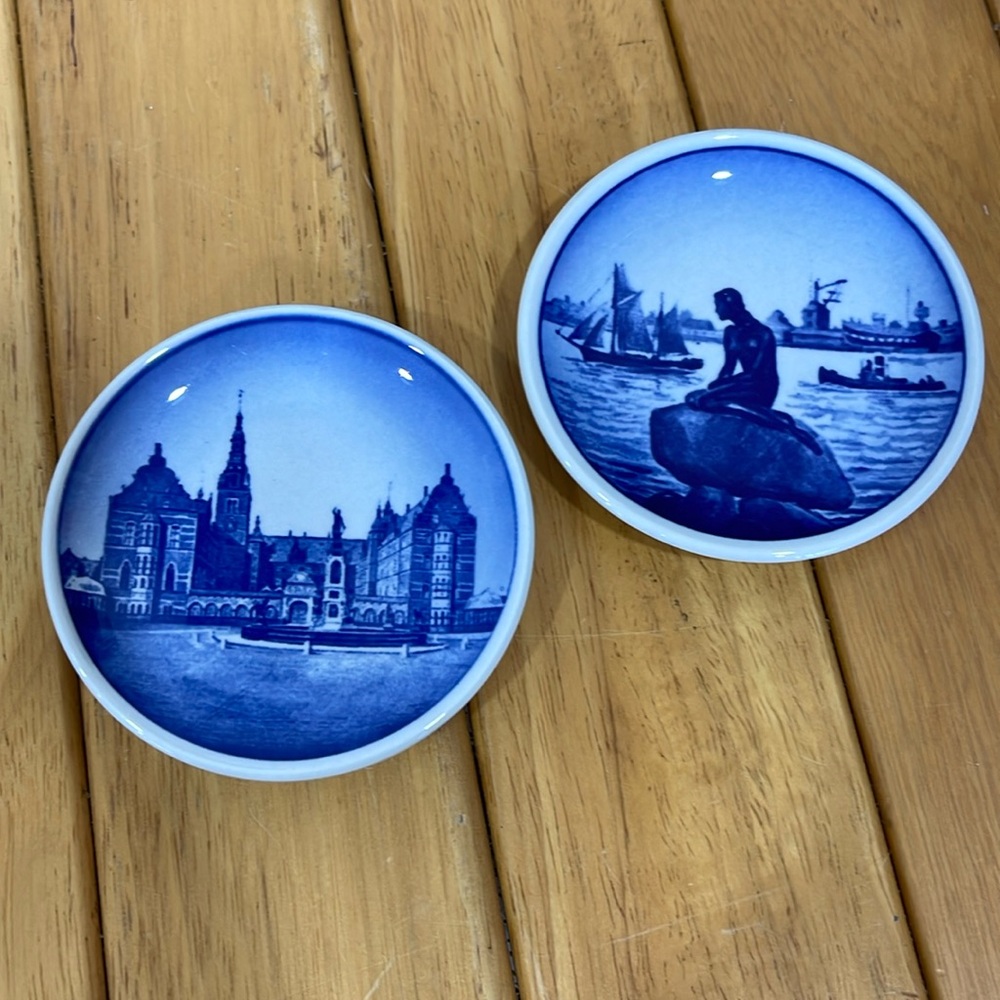 Set of 2 Vintage Royal Copenhagen Denmark Langelinie and Frederiksborg Dishes